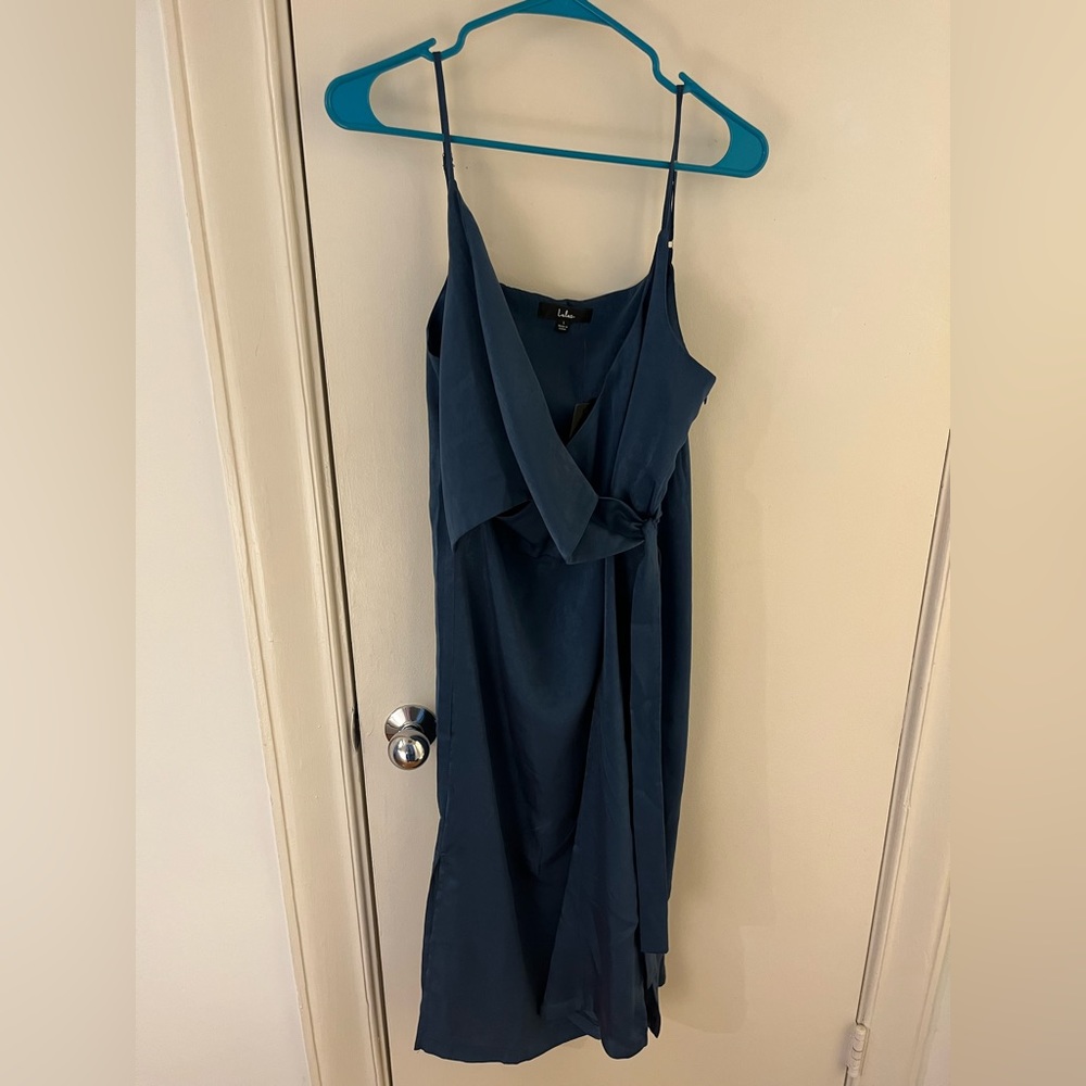 Lulu’s midi blue dress